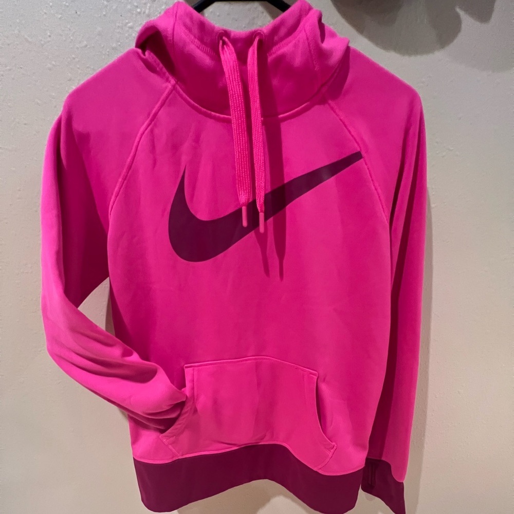 Medium Nike Pullover